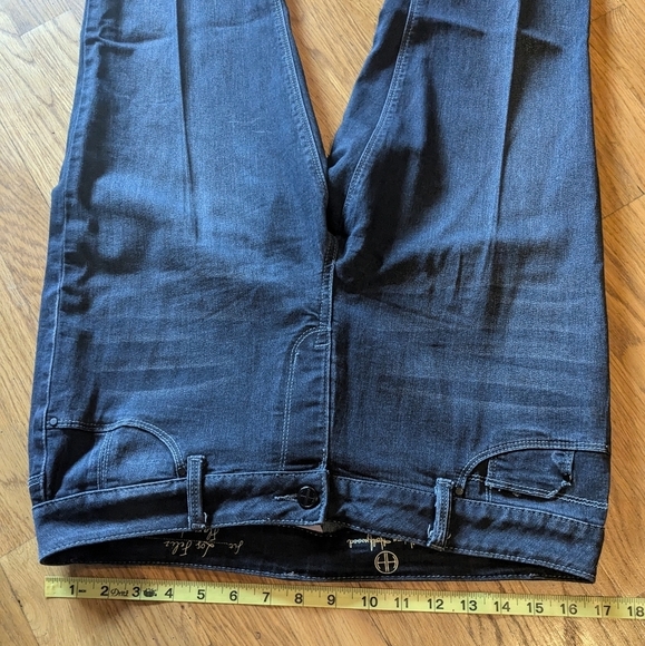 Hot in Hollywood Medium Blue Dark Wash Pull On Los Feliz Flare Jeans - Picture 7 of 11